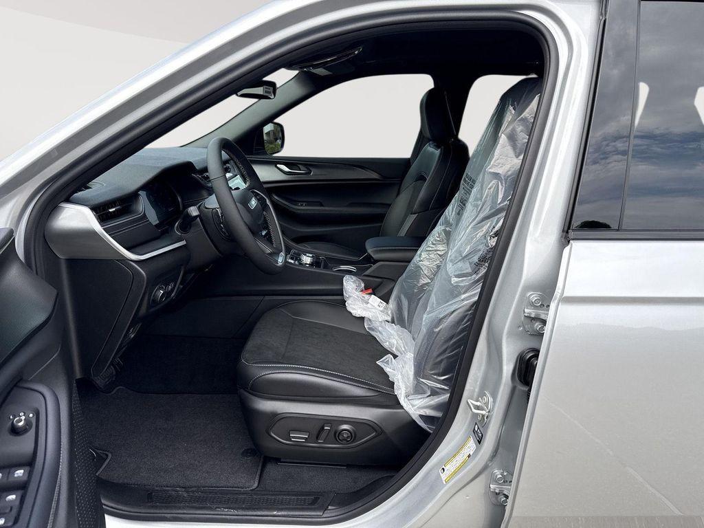 new 2025 Jeep Grand Cherokee L car, priced at $41,936