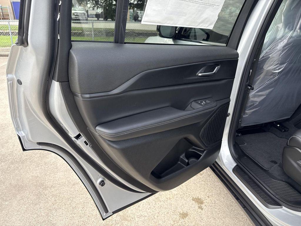 new 2025 Jeep Grand Cherokee L car, priced at $42,036