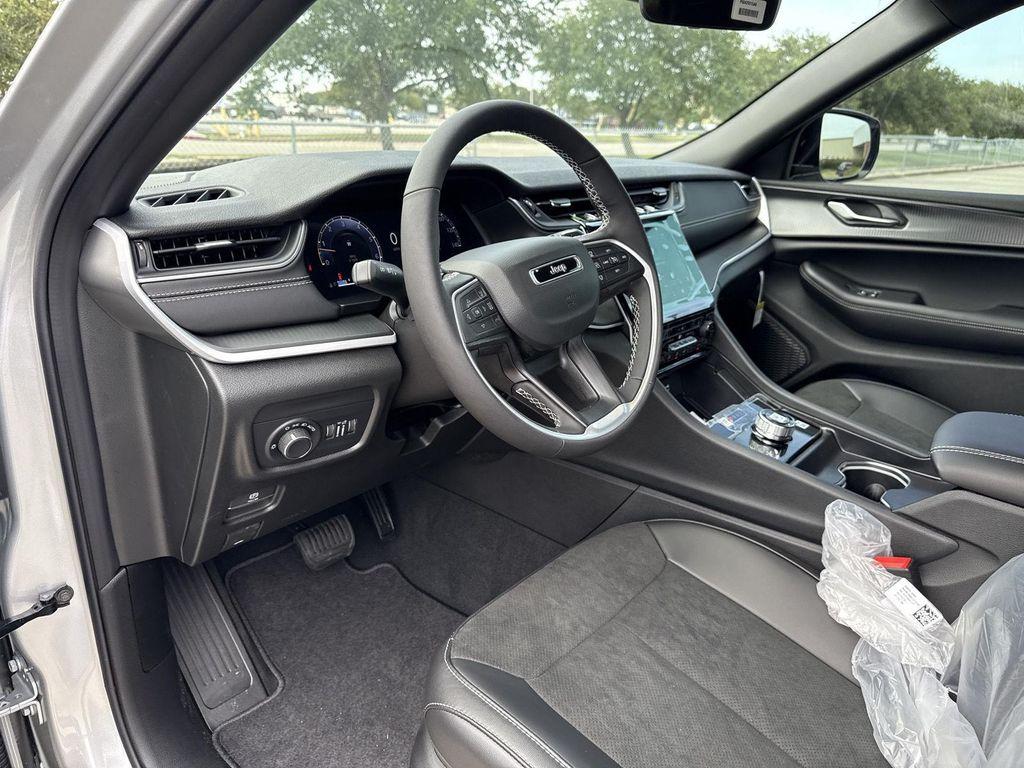 new 2025 Jeep Grand Cherokee L car, priced at $42,036