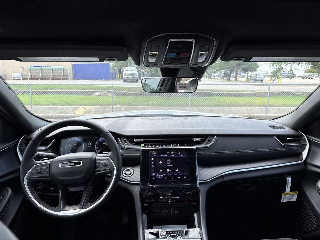 new 2025 Jeep Grand Cherokee L car, priced at $42,036