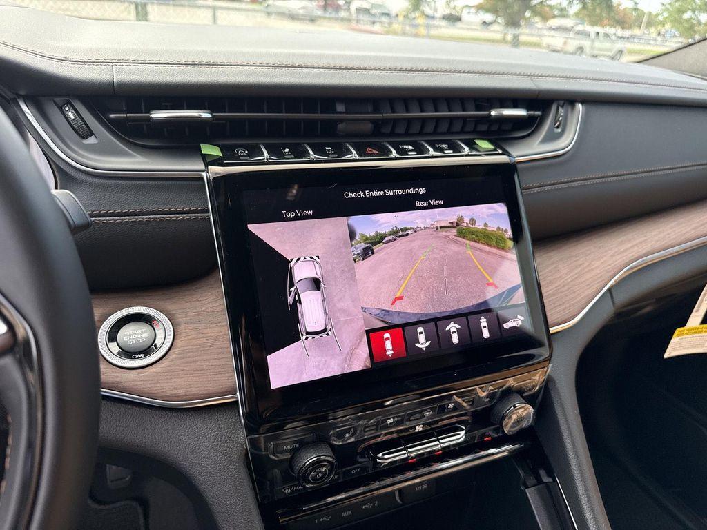 new 2025 Jeep Grand Cherokee L car, priced at $56,578