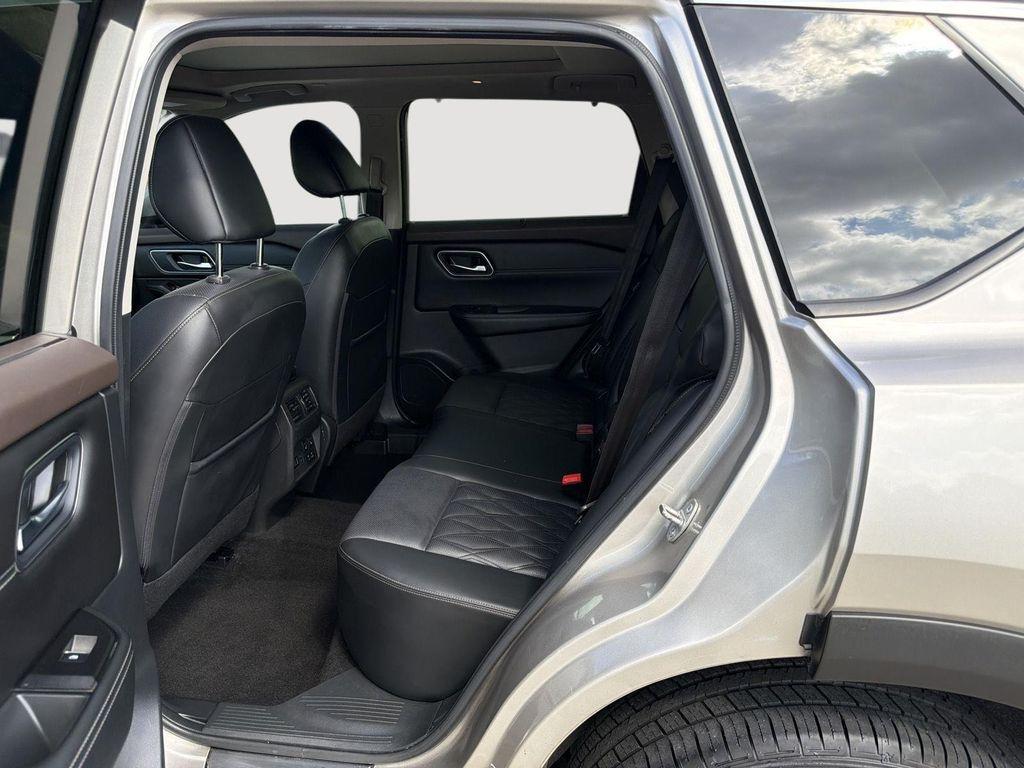 used 2023 Nissan Rogue car, priced at $25,924