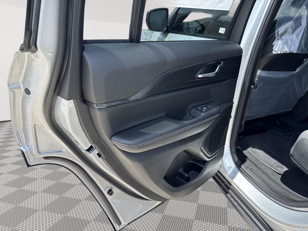 new 2025 Jeep Grand Cherokee car, priced at $32,348