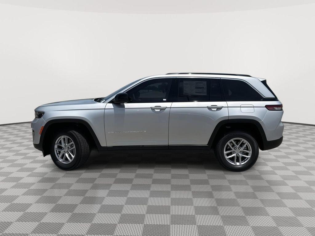 new 2025 Jeep Grand Cherokee car, priced at $32,348