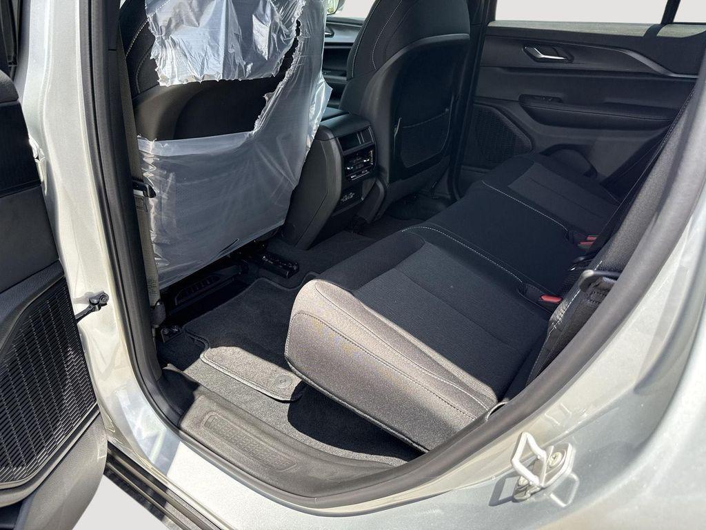 new 2025 Jeep Grand Cherokee car, priced at $32,348