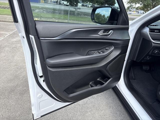 new 2025 Jeep Grand Cherokee car, priced at $37,580