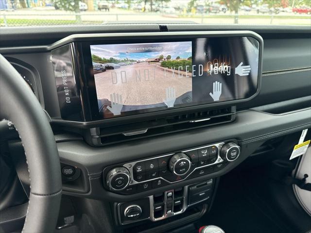 new 2025 Jeep Gladiator car, priced at $42,288
