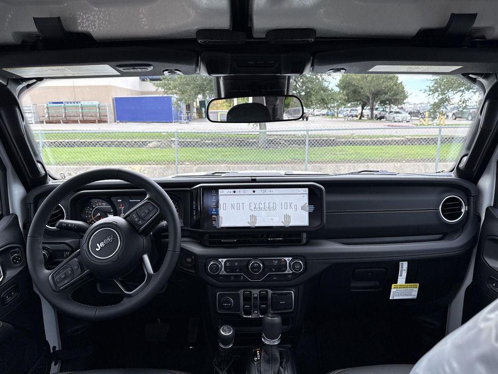 new 2025 Jeep Gladiator car, priced at $48,083
