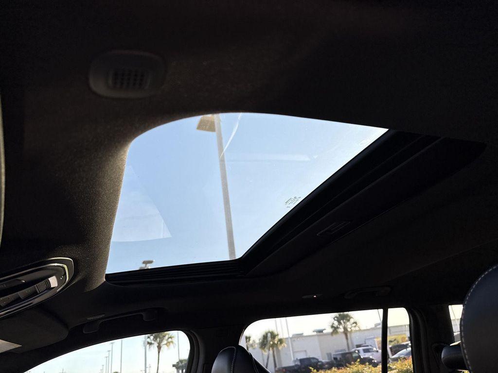 new 2025 Jeep Grand Cherokee L car, priced at $39,476