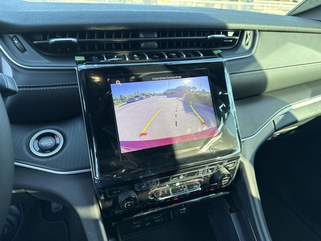 new 2025 Jeep Grand Cherokee L car, priced at $39,476