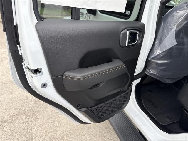 new 2025 Jeep Gladiator car, priced at $42,438