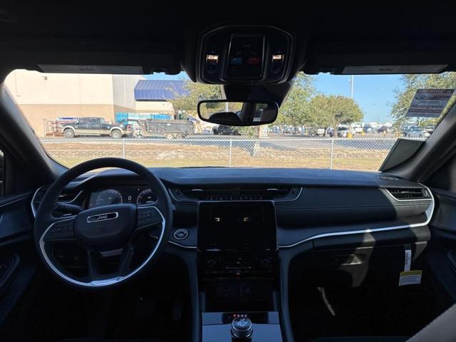 new 2025 Jeep Grand Cherokee L car, priced at $40,837