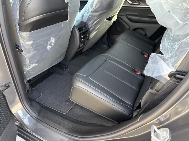 new 2025 Jeep Grand Cherokee car, priced at $40,235