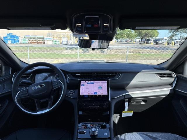 new 2025 Jeep Grand Cherokee car, priced at $40,235