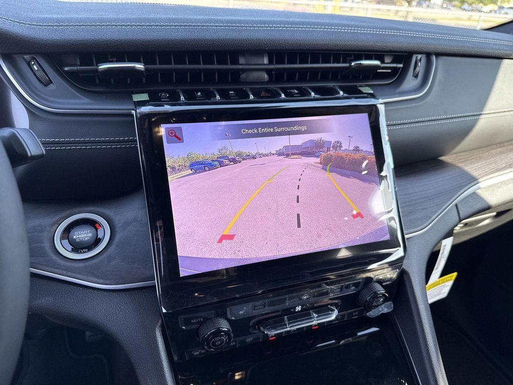new 2025 Jeep Grand Cherokee car, priced at $34,885