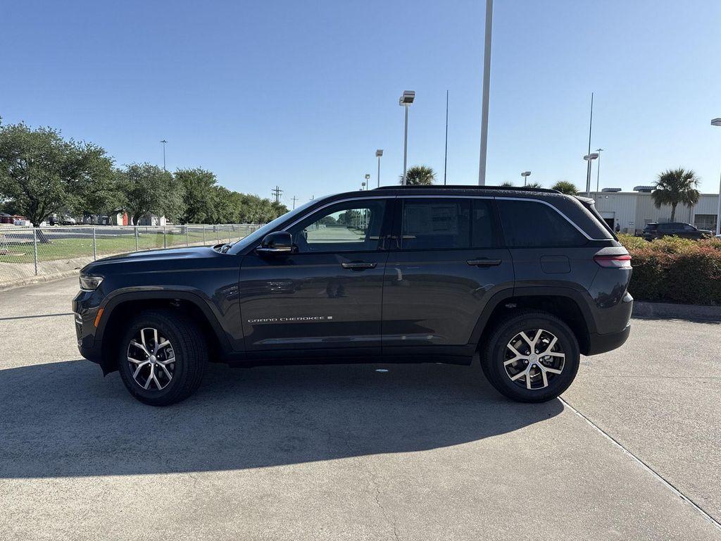 new 2025 Jeep Grand Cherokee car, priced at $34,885