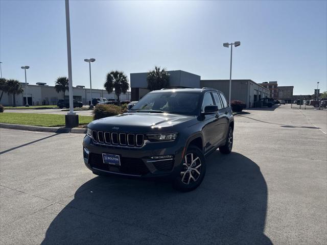 new 2025 Jeep Grand Cherokee car, priced at $40,235