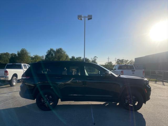 new 2024 Jeep Grand Cherokee L car, priced at $43,037