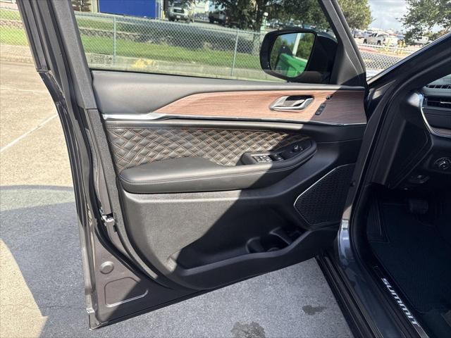 new 2025 Jeep Grand Cherokee L car, priced at $58,451