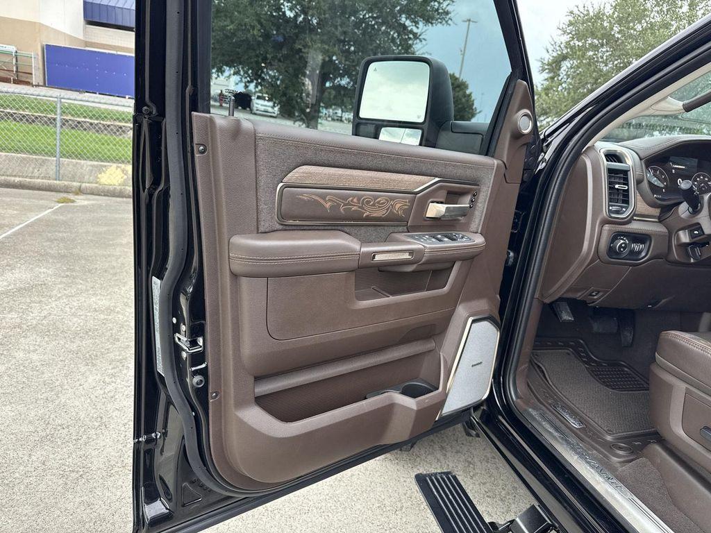 new 2025 Ram 3500 car, priced at $90,525