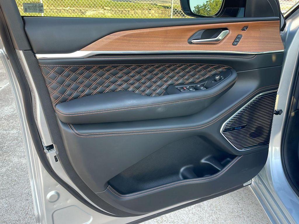 new 2025 Jeep Grand Cherokee L car, priced at $60,210