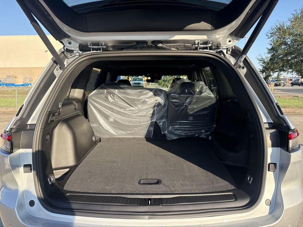 new 2025 Jeep Grand Cherokee car, priced at $37,266