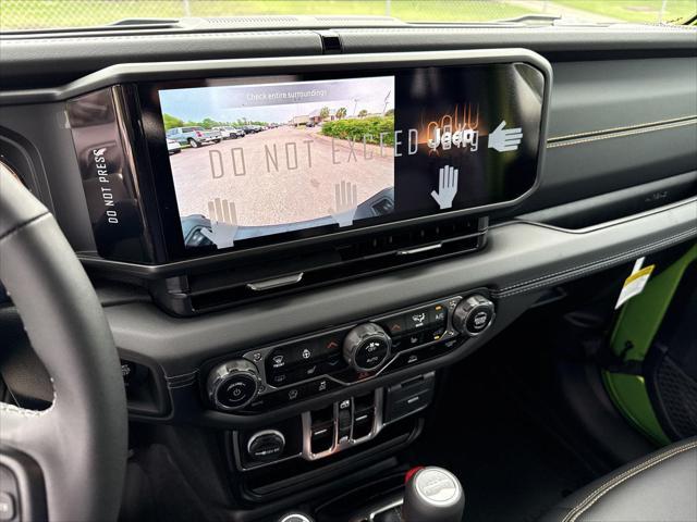 new 2025 Jeep Gladiator car, priced at $39,453