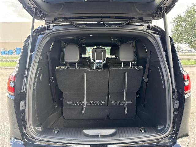 new 2025 Chrysler Pacifica car, priced at $39,570