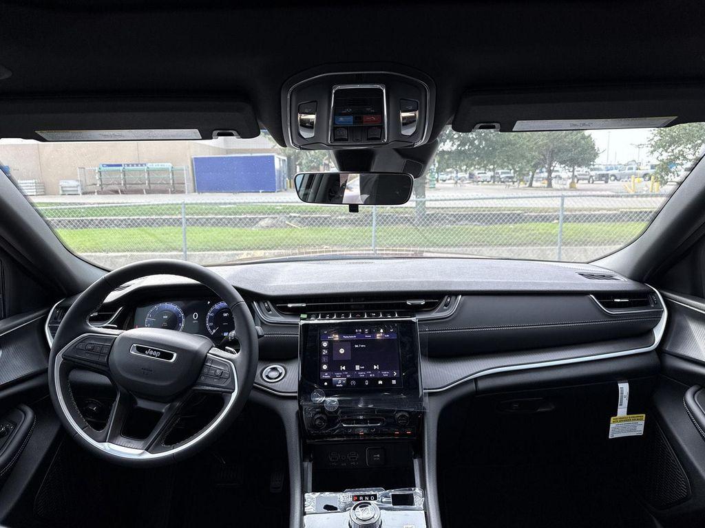 new 2025 Jeep Grand Cherokee car, priced at $34,448