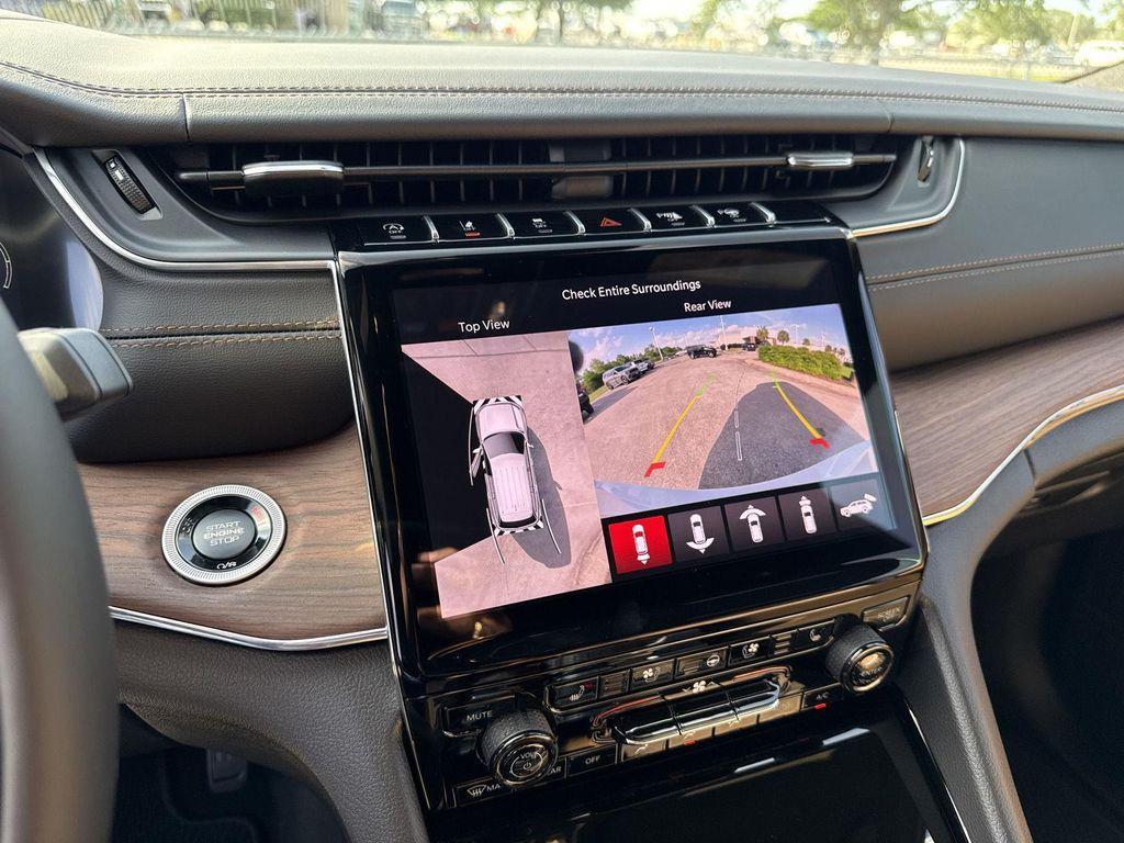 new 2025 Jeep Grand Cherokee L car, priced at $57,915