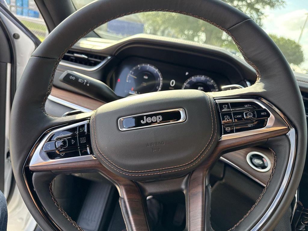 new 2025 Jeep Grand Cherokee L car, priced at $57,915