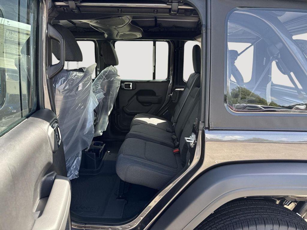 new 2025 Jeep Wrangler car, priced at $31,751
