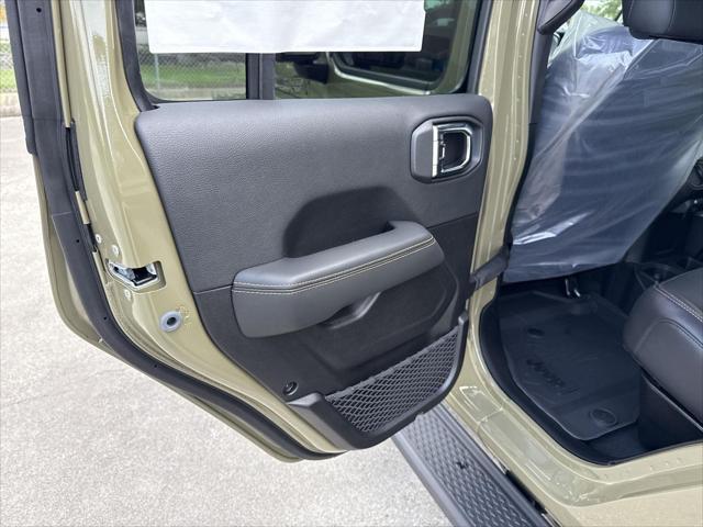 new 2025 Jeep Gladiator car, priced at $44,260