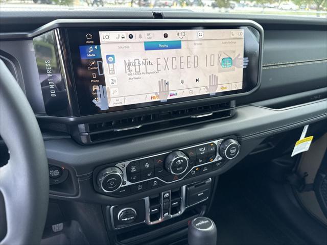 new 2025 Jeep Gladiator car, priced at $44,260