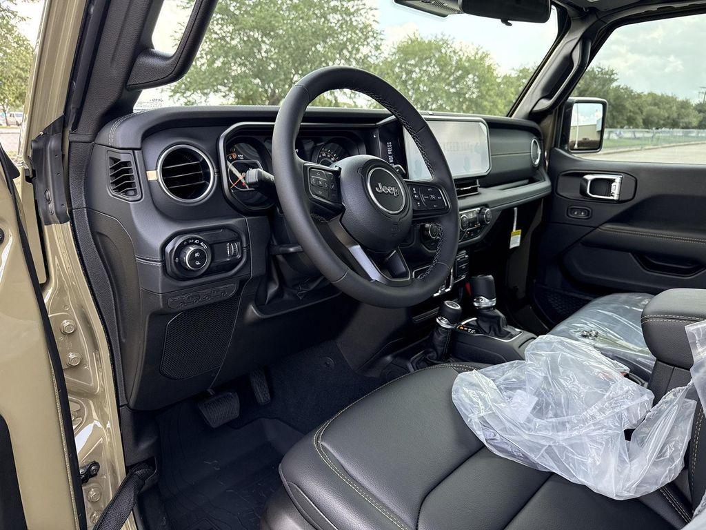 new 2025 Jeep Gladiator car, priced at $44,410