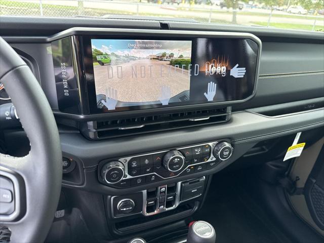 new 2025 Jeep Gladiator car, priced at $44,260