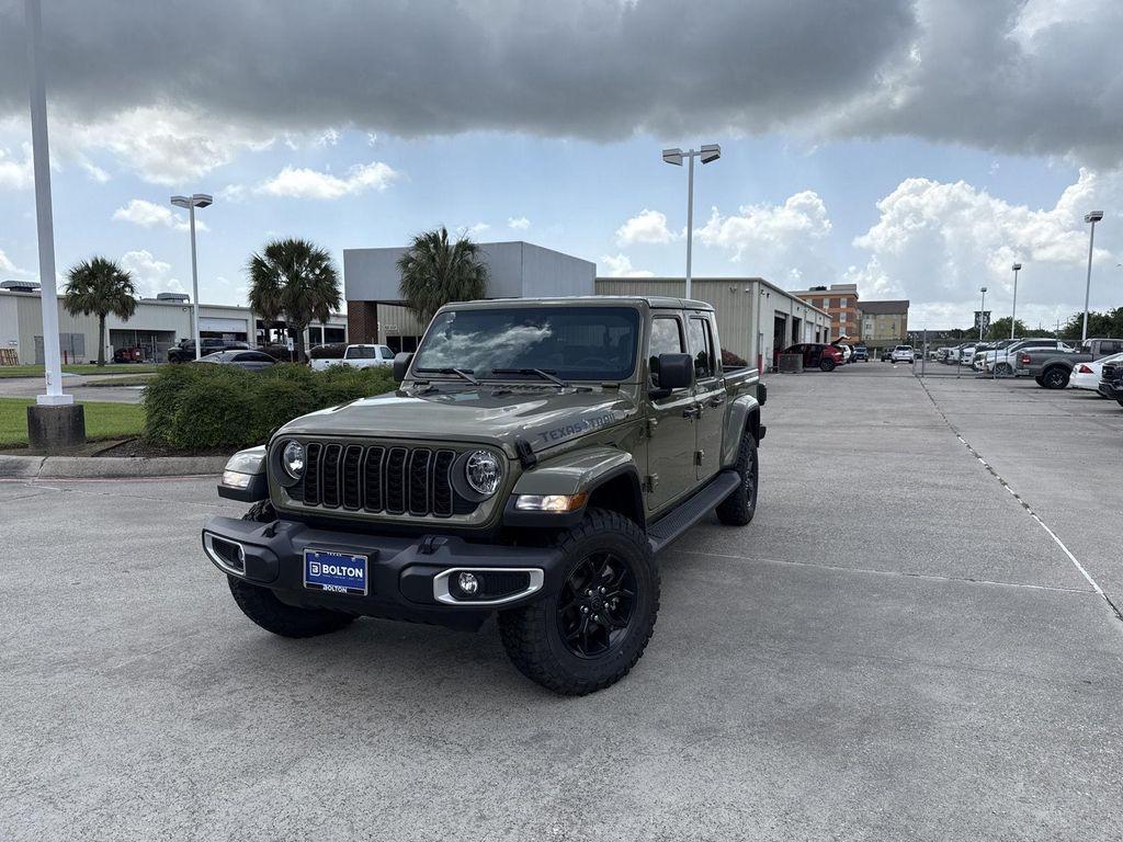 new 2025 Jeep Gladiator car, priced at $44,410