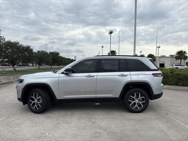 new 2025 Jeep Grand Cherokee car, priced at $41,995
