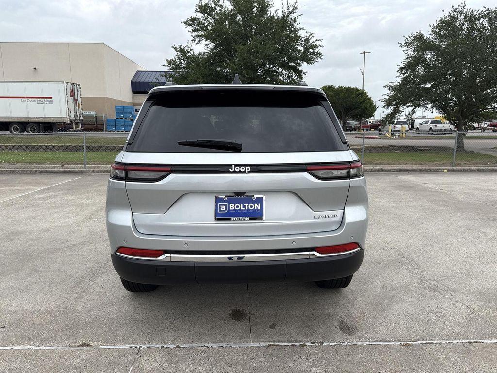 new 2025 Jeep Grand Cherokee car, priced at $32,925