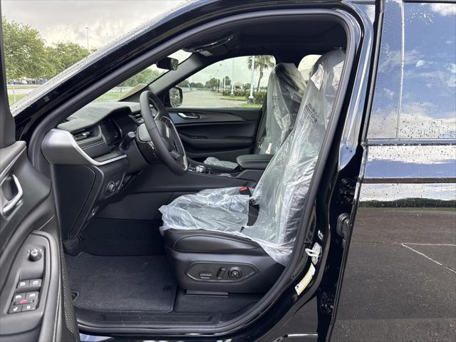 new 2025 Jeep Grand Cherokee car, priced at $38,116