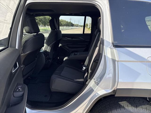 new 2025 Jeep Grand Cherokee car, priced at $34,798