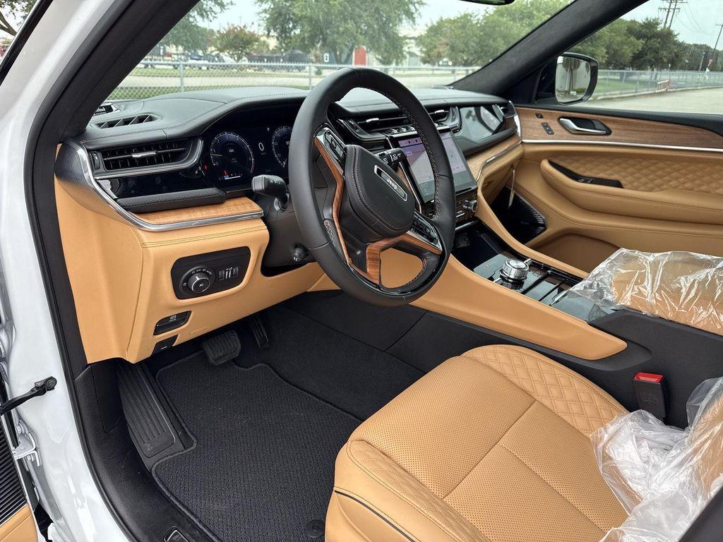 new 2025 Jeep Grand Cherokee L car, priced at $59,674