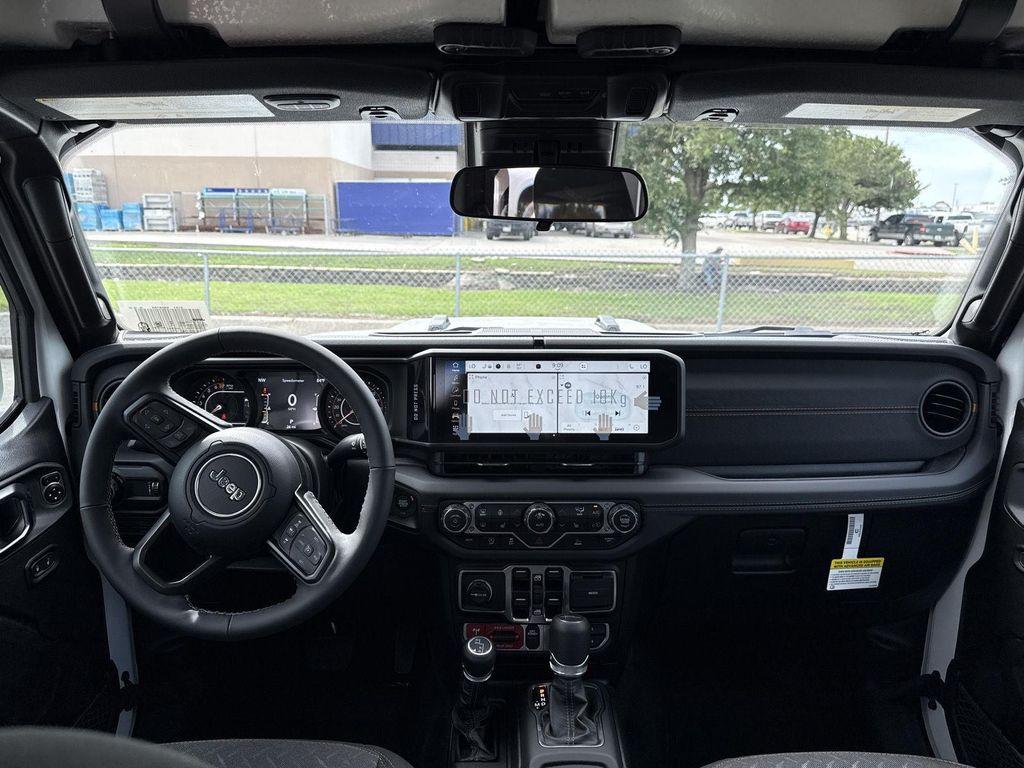new 2025 Jeep Gladiator car, priced at $43,676