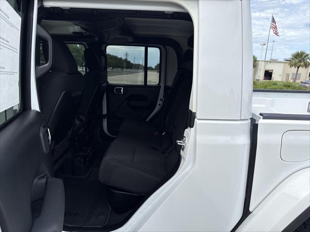 new 2025 Jeep Gladiator car, priced at $47,526