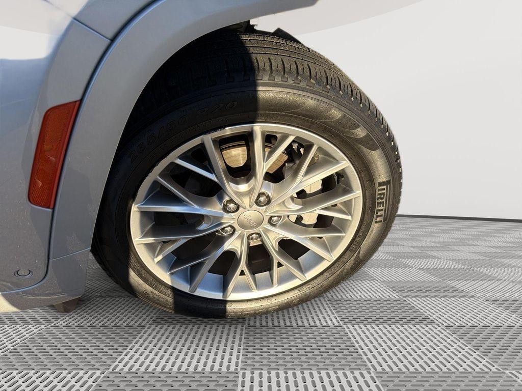 used 2023 Jeep Grand Cherokee car, priced at $41,270