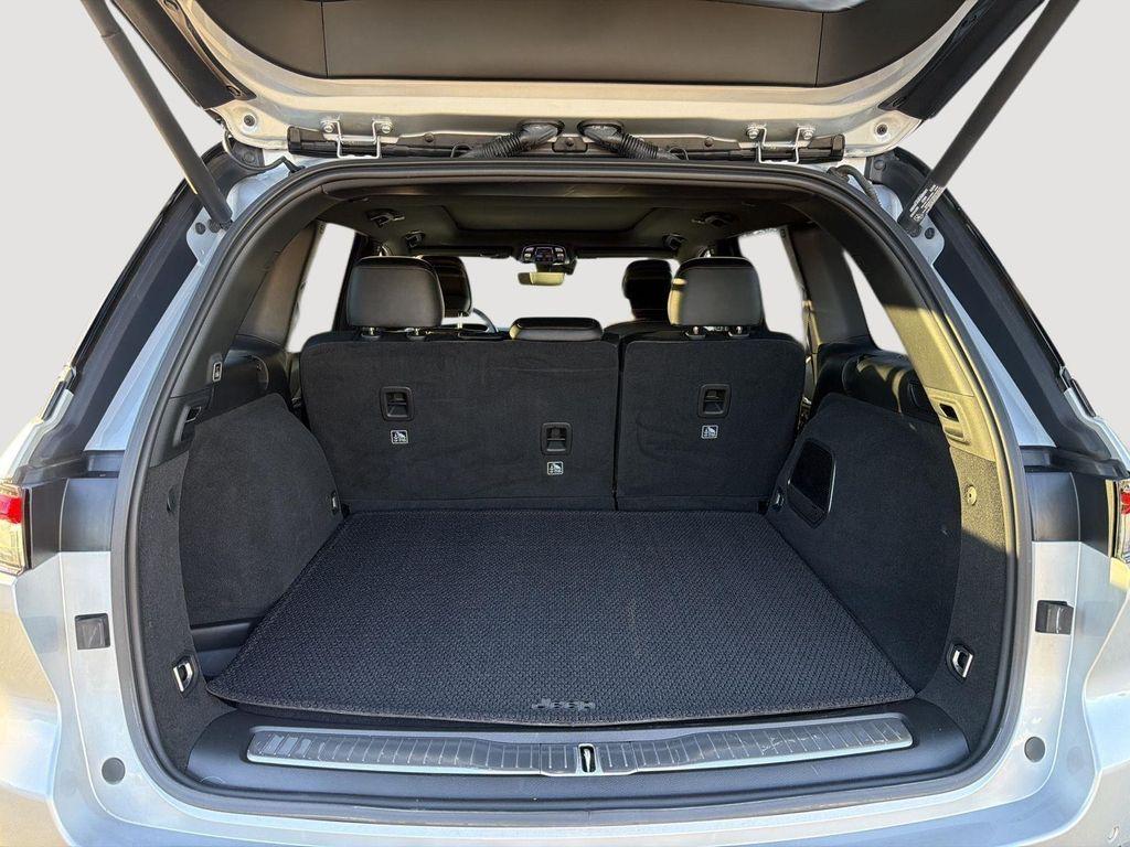 used 2023 Jeep Grand Cherokee car, priced at $41,270