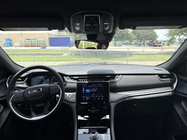 new 2025 Jeep Grand Cherokee car, priced at $39,596