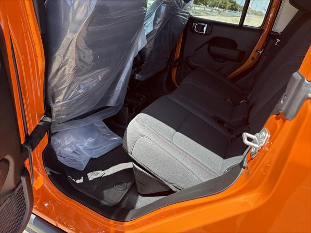 new 2025 Jeep Gladiator car, priced at $48,932