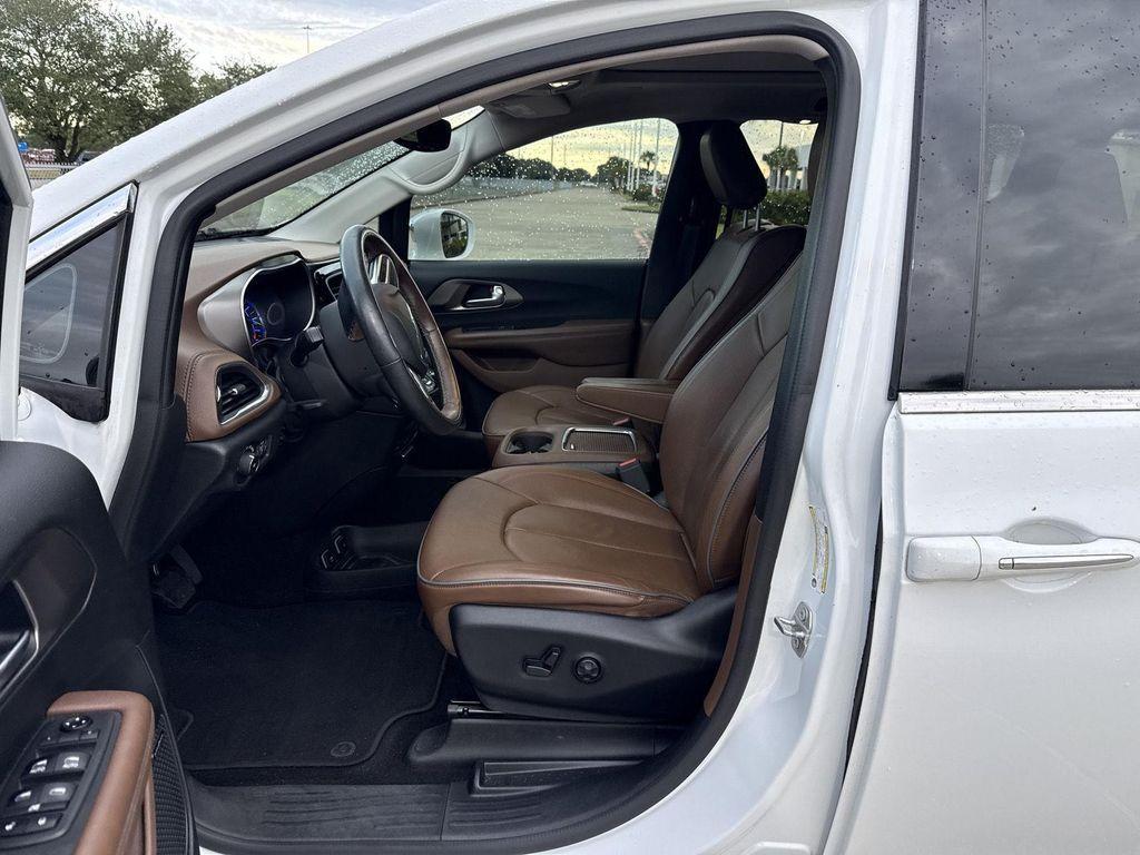 used 2018 Chrysler Pacifica Hybrid car, priced at $18,732