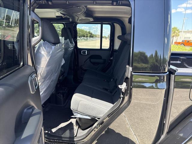 new 2025 Jeep Gladiator car, priced at $48,662
